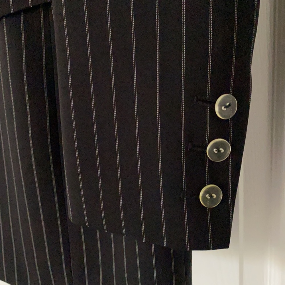 2 PC Suit - Picture 3 of 13